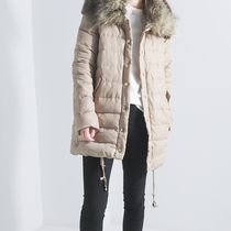 Two Spanish single pure color minimalist light and medium length white duck suede down clothes women 2018 new autumn and winter