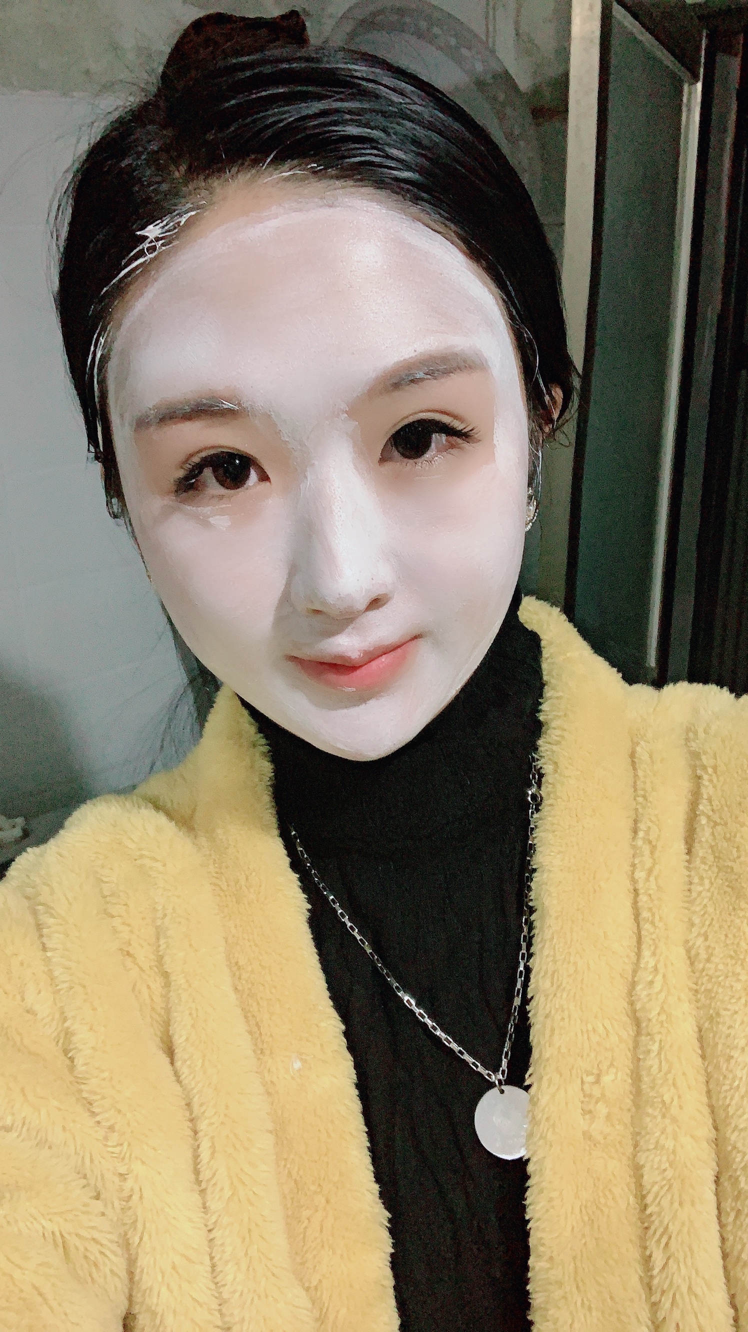 实情爆料清洁泥膜伊丽鲨白涂抹面膜质量好吗？解析怎么样？良心评测点评