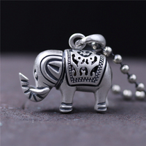 Silver Qi accessories Thai Silver old vintage baby elephant pendant S990 foot silver cute auspicious Elephant three-dimensional pendant female