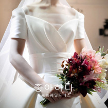 Satin French main wedding dress 2021 New temperament simple atmosphere Palace wind little bride 2020 light dress