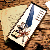 Birthday gift girl walking heart hand to send girlfriends special New Year 2022 Tiger year commemorative small gift