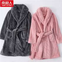 South Pole Childrens pyjamas Long-style boy girls sleeping robe thickened CUHK Flannel Suede Bathrobe is home to the autumn and winter
