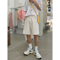 The summer loaded with a clear cabin#2022夏季OOTD简约穿搭浅杏色牛仔短裤男潮宽松五分裤子