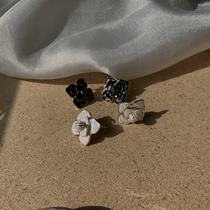 Xiaoxiangfeng dripping oil petal earrings female fashion high texture flower earrings Super fairy ear silver needle