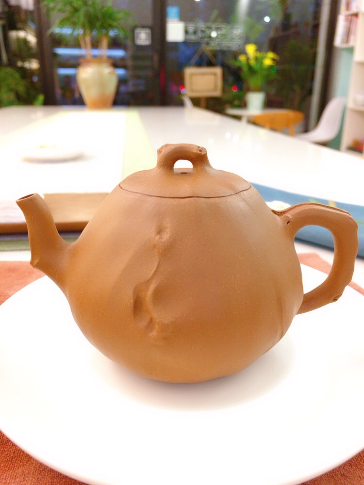 Yixing Zisha Teapot Half Means Mud Returning Root Tea Maker 200cc