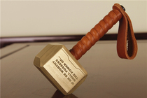 Feng Xiao recommended Thors Hammer Town Paper Solid Brass Handmade Leather Toy Toy Saul Reunion