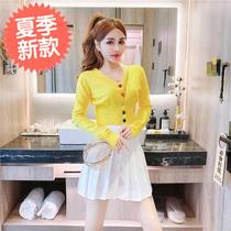  Small suit womens autumn new temperament short flower buckle cardigan sweater high waist pleated short skirt f two-piece suit