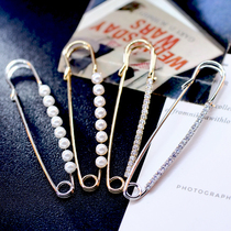 Jeans change small waist jacket pin buckle fashion simple and versatile section set with zircon pearl maternity brooch