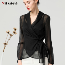 2022 Autumn Loaded New Wave-Point Snow-spinning Jersey Woman Long Sleeve Blouse Blouse Black European Goods Slim V Collar Foreign Air Strap Shirt