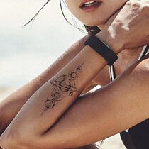 Herbal tattoo stickers planet Treasure dragon love lightning snake semi-permanent juice plant non-reflective wash can not drop stickers