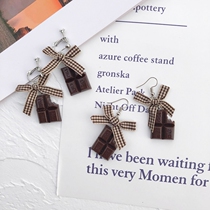 The Japan-ROK family hands up the bite of a mouthed chocolate cartoon earring girls chic checkered butterfly knot ear clip