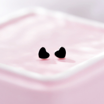 Japanese heart-shaped earrings female hypoallergenic s925 sterling silver earrings ins tide personality earrings cute cold wind Super fairy