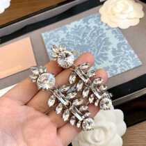 Miu Full Drill Leaves Stream Suearrings Miu Mini Small Crown Reworked Long Ear Clip Without Earhole Female High End Ear Nail