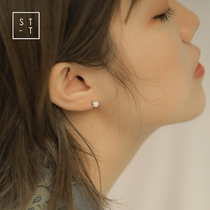 Mrs. t Shen S925 sterling silver day Korean temperament simple white round earrings fresh literary and artistic versatile earrings