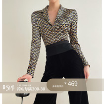 Z boss button open flap fashion light and thin breathable air conditioning hooded jacket V collar closedown bumps women Taste Thin Coat Woman