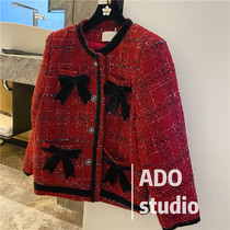 Fan-style small fragrant wind coarse flower and jacket woman 2022 spring autumn new name Yuanyuan single row button short fur long sleeve blouse
