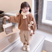OKAIDI French girls suit winter clothing 2021 new foreign air children lambs wool gushed children fit two sets