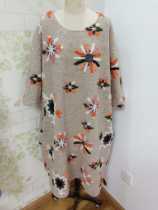 Large code womens dress with dress tailored to figure and do the material to process small batch processing customisation