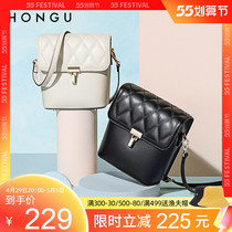 Red Valley Womens Bag 2021 New Bull Leather Magenta Single Shoulder Bag Fashion Temperamental Satchel Satchel Small Crowdpack 100 Hitch Bag 2591