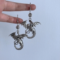 Original hand-made Double Dragon play beads European and American retro street wings punk temperament long ear hook no ear hole clip