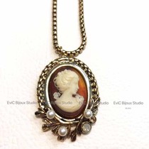 Big-name designer 24k gold-plated Cameo head necklace