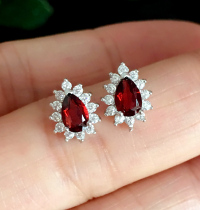 925 Silver Ear Nail Female Natural Pomegranate Stone Temperament Day Korea Brief Sweet Beauty 100 Hitch to Crystal Jewel Ear Nail