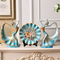 Wine cabinet decorations European-style home TV cabinet entrance decorations Nordic peacock dancers wedding gifts