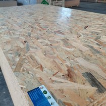 Shandong OSB European pine board directional strand board imported formaldehyde-free moisture-proof chip pine environmental health ecological board