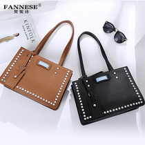 Fannese Fanny Poetry 2021 New First Layer Cowhide Womens Bag Rivet Leather Shoulder Bag Commuter