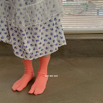 LET ME SEE solid color two finger stockings female Japanese thumb toe toe socks pigs trotter socks personality pile socks