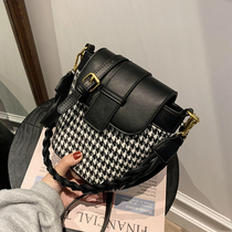 Leisure Retro 2021 Deflated Bag Bucket of Bucket Bag Foreign Air Single Shoulder Diagonal Satchel 100 Hitch Underpack