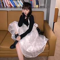 Spring and summer new fashion Joker sexy base shirt female Korean version of temperament age age European yarn strap skirt two-piece tide