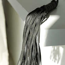 Men and women sm sex toys Master slave sp training tools spank torture tools Beating people small leather whips spanking loose whips