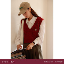 Deer and Birds Retro Versatile Hollow V-Neck Layered Wear With 3-Color Knitted Sweater Vest (Annies Mind) 4528