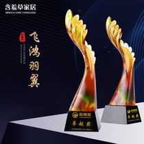 Glass trophy custom-made creative lettering Crystal wings wings Annual meeting activities awards commemorative awards production