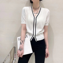 Sweater sister factory shop 2021 new shaking sound hot black and white contrast knitted cardigan short-sleeved women