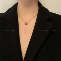 Net red with niche light luxury small waist titanium steel letter necklace female choker simple temperament short necklace