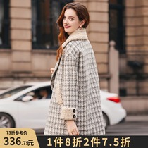 When 21 years of winter new products fashion temperament long stitching Plaid Joker lapel coat coat women