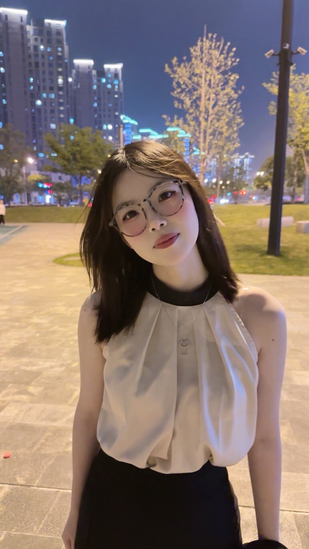 朵喵菟夏季甜辣纯欲两件套 法式盐系设计高级感满满 御姐风与少女感并存