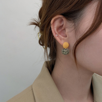 Plush thread ball flower earrings Tremella needle female simple temperament design niche autumn and winter earrings 2020 New Tide