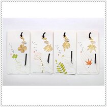 New limited crazy grab ttq doughnut Korean stationery 29 beautiful 18K gold-plated bookmarks four-leaf clover maple leaf metal