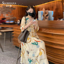 2021 spring and summer New Linda sister V collar loose net red temperament print dress female trembles with the same print tide