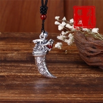 Foot silver mens necklace personality domineering wolf tooth pendant pendant fashion Korean jewelry boys accessories retro pendant