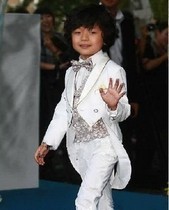 2014 Boy small suit suit Boy dress White tuxedo childrens performance suit Wedding flower girl gift