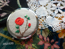 Pure hand embroidered original embroidered floral makeup comb mirror folding double-sided mirror hand embroidered linen fabric birthday present
