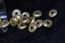 620 Pure Bronze Buddha Pearl Accessories Sepal pair holes are 0 0 3cm 8cm in diameter