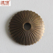 Yuanru copper sculpture Chinese antique hardware copper accessories Pure copper flower-shaped gasket YRH003 diameter 3CM