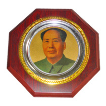 Mao Zedong Chairman Maos gold foil ornaments home office study octagonal plate red solid wood desktop ornaments
