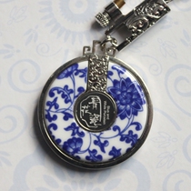  Chinese style blue and white porcelain gift round blue and white porcelain keychain for foreign friends