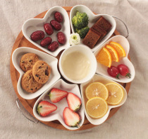 Ceramic pure white dried fruit plate afternoon tea snack salad plate split multi-grid heart-shaped plate delivery tray wedding party